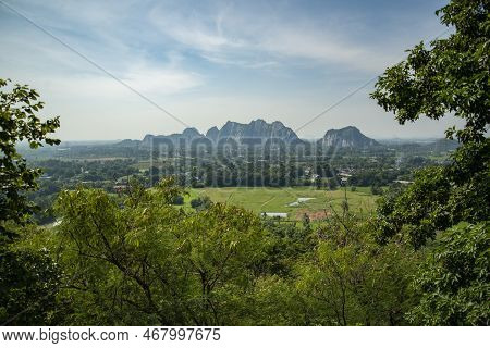 Thailand Ratchaburi Wat Khao Ngu Cave