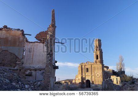 Belchite vesnice zničena při bombardování během španělské občanské války, Zaragoza, Aragon, Španělsko