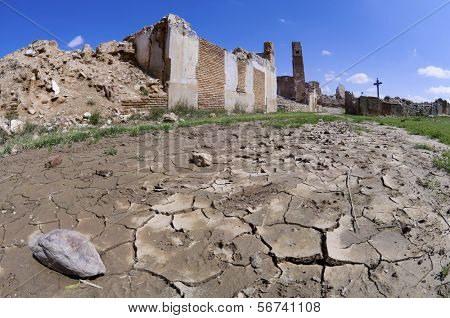 Belchite villaggio distrutto in un bombardamento durante la guerra civile spagnola, a Saragozza, in Aragona, Spagna