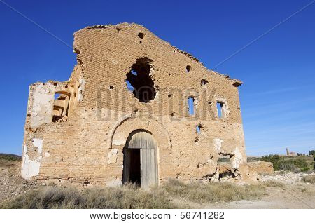 Demolita la casa in un bombardamento durante la guerra civile spagnola, Belchite, Saragozza, in Aragona, Spagna