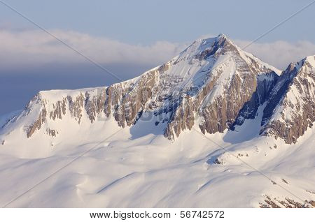 Pico de Tendenera en el valle de Tena, Pirineo, Panticosa, Huesca, Aragon, España