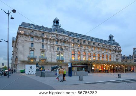 PARIS, FRANCE - SEPTEMBER 12, 2013: People at the booking offices of Musee d'Orsay. Opened in 1986, the museum houses the world largest collection of impressionist and post-impressionist masterpieces