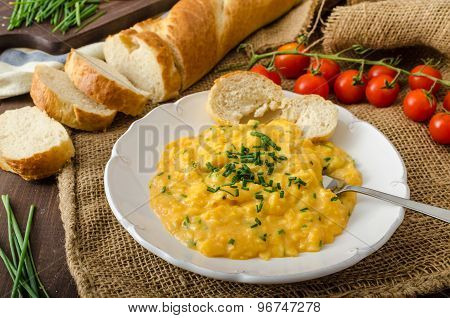 French Style Scrambled Eggs With Chives