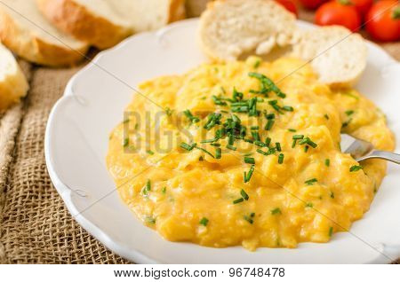 French Style Scrambled Eggs With Chives