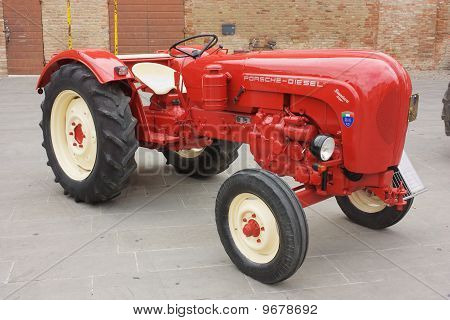 Starý traktor