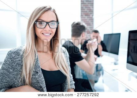 businessman peoples discussing ideas at business meeting in offi