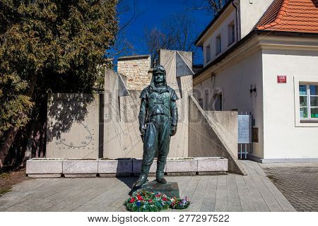 Prague, Czech Republic - April, 2018: Statue Of Milan Rastislav Štefánik At The Štefánik Observatory