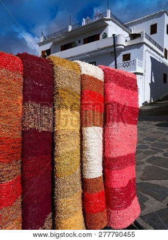 Alpujarras blankets rugs in Granada traditional colorful Serape