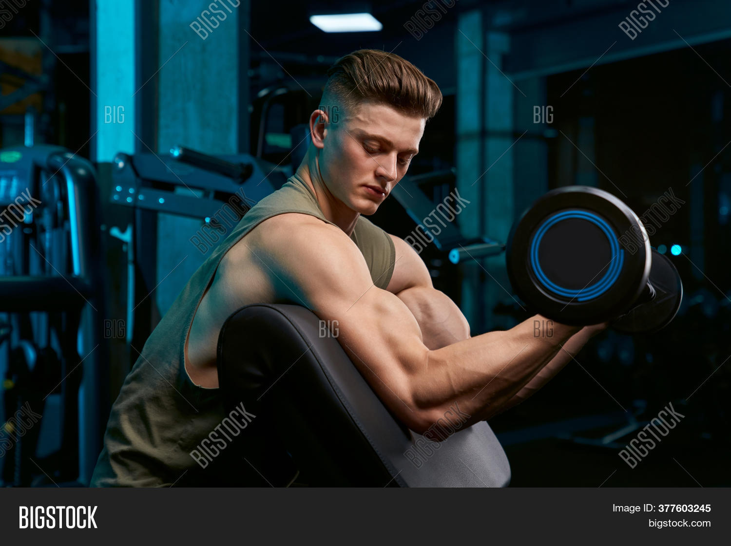 Male Bodybuilder Side View Rows Side View Bodybuilder Image & Photo (Free Trial) | Bigstock