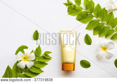 Natural Cosmetics Sunscreen Spf50 Health Care For Skin Face With Flowers Frangipani ,leaf Of Lifesty