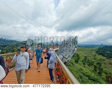Bandung, Indonesia - November 06 2023: Aesthetic Tourist Destination, 5 Finger Bridge At A Tourist S