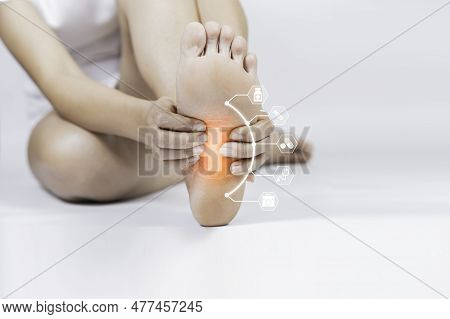 Foot Pain, Plantar Fasciitis Pain In The Foot Of The Elderly. Symptoms Of Peripheral Neuropathy. Mos