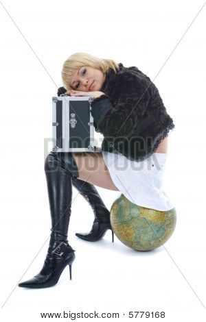 บลอนด์สวย Valise และโลก