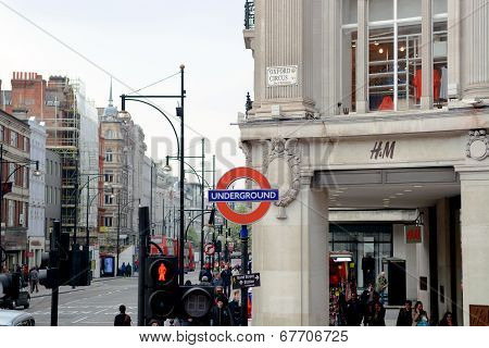 Underground signage at Regent Street