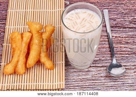 Soybean Milk Filling Jelly ,cereal And Grain Served With Deep-fried Dough Stick As Patongko