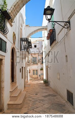 Characteristic alleyway of Locorotondo. Puglia. Southern Italy.