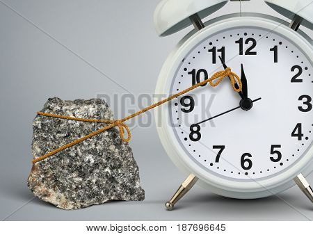 Time on clock stop by stone delay concept