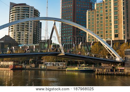 Evan Walker, Or Southbank Pedestrian Bridge