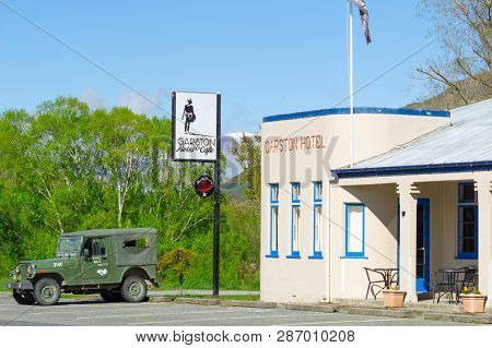 Garston New Zealand - October 18 2019; Art Deco Style Garston Hotel On Garston-athol Highway Or Stat