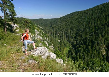 Při pohledu na údolí