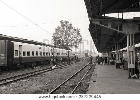 Thazi, Myanmar - 23 November, 2018: Black And White Picture Of Platform And Trains At Thazi Train St