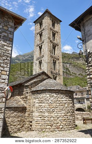 Spanish Romanesque Art. Santa Eulalia De Erill-la-vall Church. Boi Valley