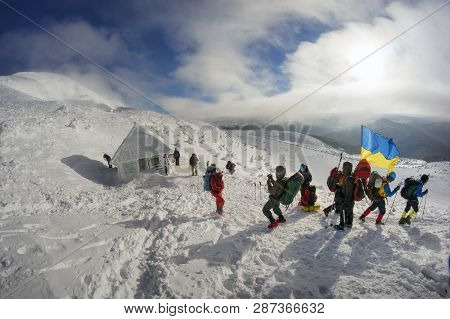 Flags Of Ukraine Climbers