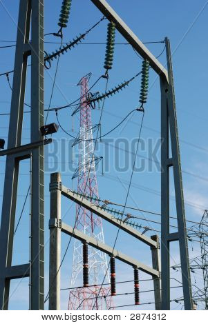 高電圧
