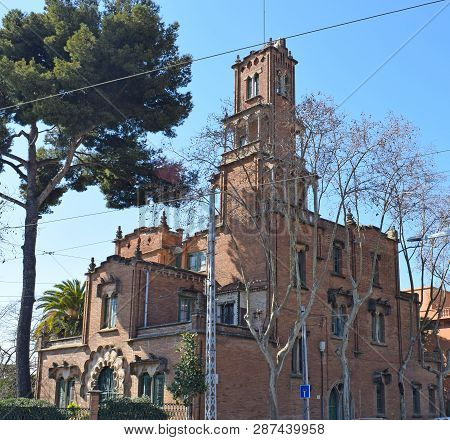 Buildings Of Interest, In Barrio San Gervasio Barcelona