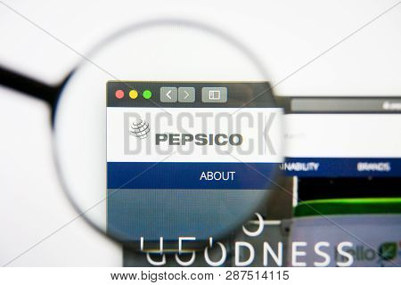 Los Angeles, California, Usa - 28 February 2019: Pepsico Website Homepage. Pepsico Logo Visible On D