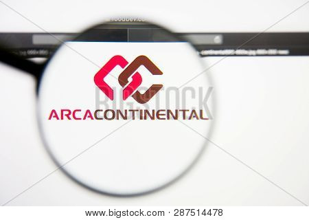 Los Angeles, California, Usa - 28 February 2019: Arca Continental Website Homepage. Arca Continental