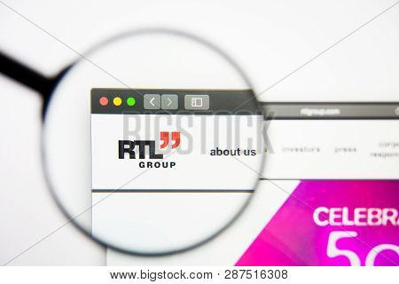 Los Angeles, California, Usa - 28 February 2019: Rtl Group Website Homepage. Rtl Group Logo Visible 