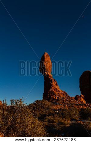 Balanced Rock Formation, Arches National Park