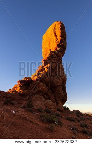 Balanced Rock Formation, Arches National Park