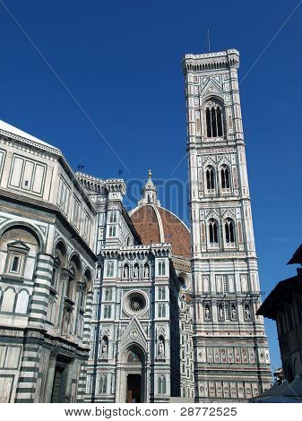 Pohled Giottova zvonice a Duomo - Florencie