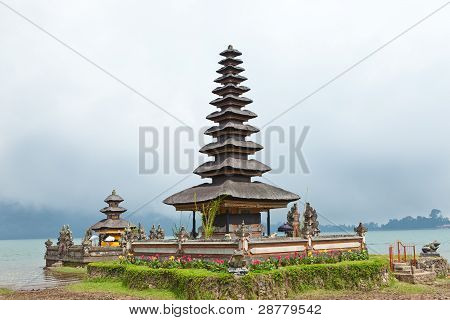 Templo Ulun Danu no Lago Beratan BaliIndonesia