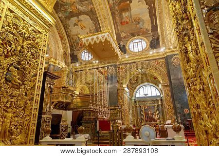 Valletta, Malta - Jun 19 2018: Interiour Of The Beautiful Catholic Church Saint John In Valletta. Va