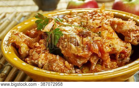 Alitas De Pollo En Salsa Picante