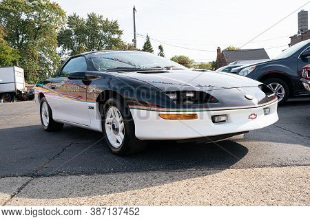 Roseville, Michigan / Usa - 09-26-2020: 4Th Annual Jammin At The Junction Car And Bike Show