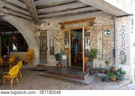 Monpazier, France July 2020: A Soap Shop Or Savonnerie In Monpazier, France Selling Ecologically Fri