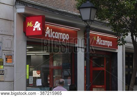 Madrid, Spain - May 18, 2020: Supermarket Shop Chain, Mi Alcampo, In The Retiro District.