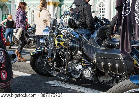 St Petersburg, Russia-september 26, 2020: Oficial Festival, Dedicated To The Finishing Of Riding Sea