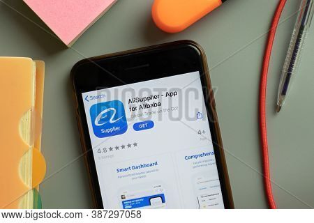 New York, Usa - 29 September 2020: Alisupplier App For Alibaba Mobile App Logo On Phone Screen Close