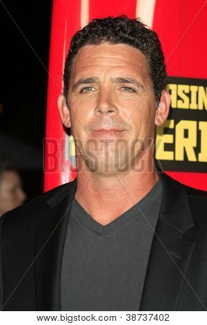 LOS ANGELES - 18 ott: Peter Mel presso il 'Chasing Mavericks' - Los Angeles Premiere al Pacific Theater