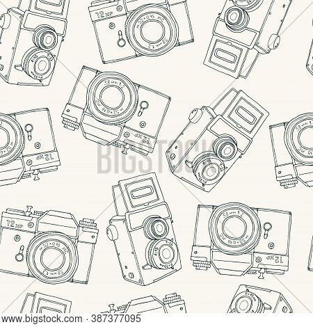 Seamless Pattern With Old Vector Retro Hand Drawn Sketch Hipster Photo Camera. Vintage Doodle Kids I