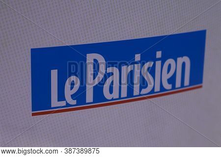 Bordeaux , Aquitaine / France - 09 25 2020 : Le Parisien Logo And Text Sign Of French Daily Newspape