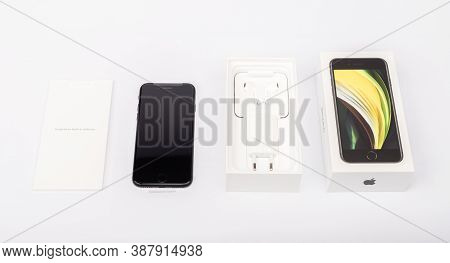 Packaging Of The New Iphone Se 2020 From Apple