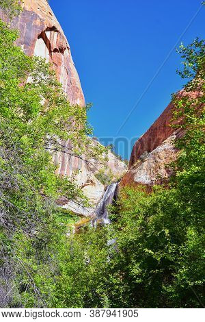 Lower Calf Creek Falls Waterfall Colorful Views From The Hiking Trail Grand Staircase Escalante Nati