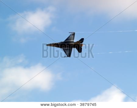 f 16 stellt sich schnell