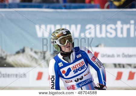 Sölden, Österreich -OCT 25: Olivia Bertrand FRA konkurrieren beim Womens-Riesenslalom-Rennen auf der Rette